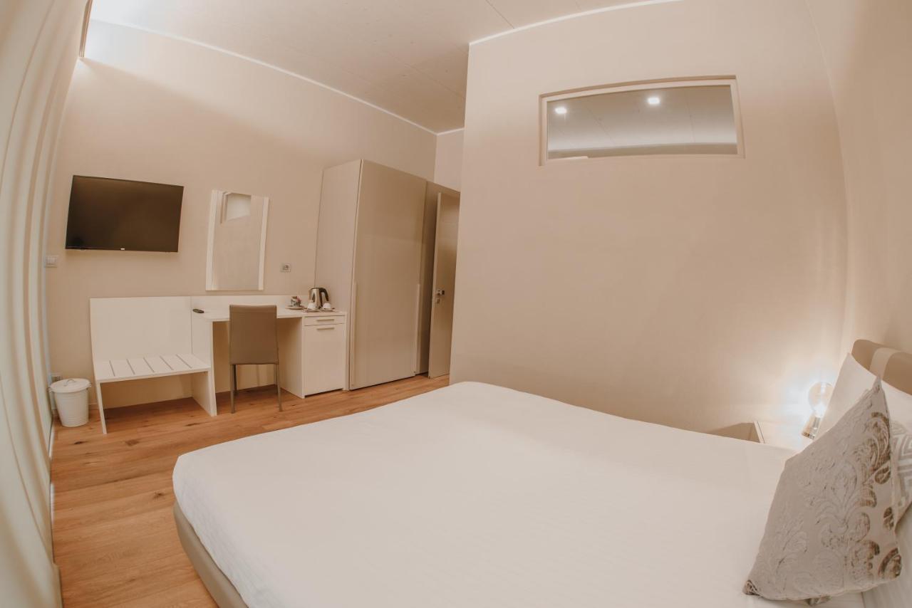 La Cascina Di Carlotta 1846 Agriturismo Alba  Eksteriør bilde