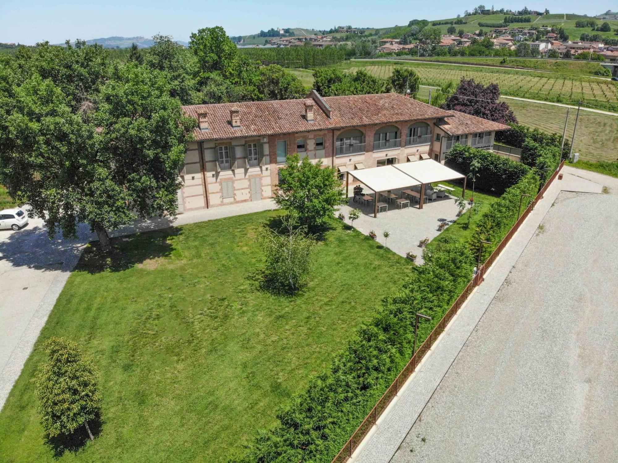 La Cascina Di Carlotta 1846 Agriturismo Alba  Eksteriør bilde