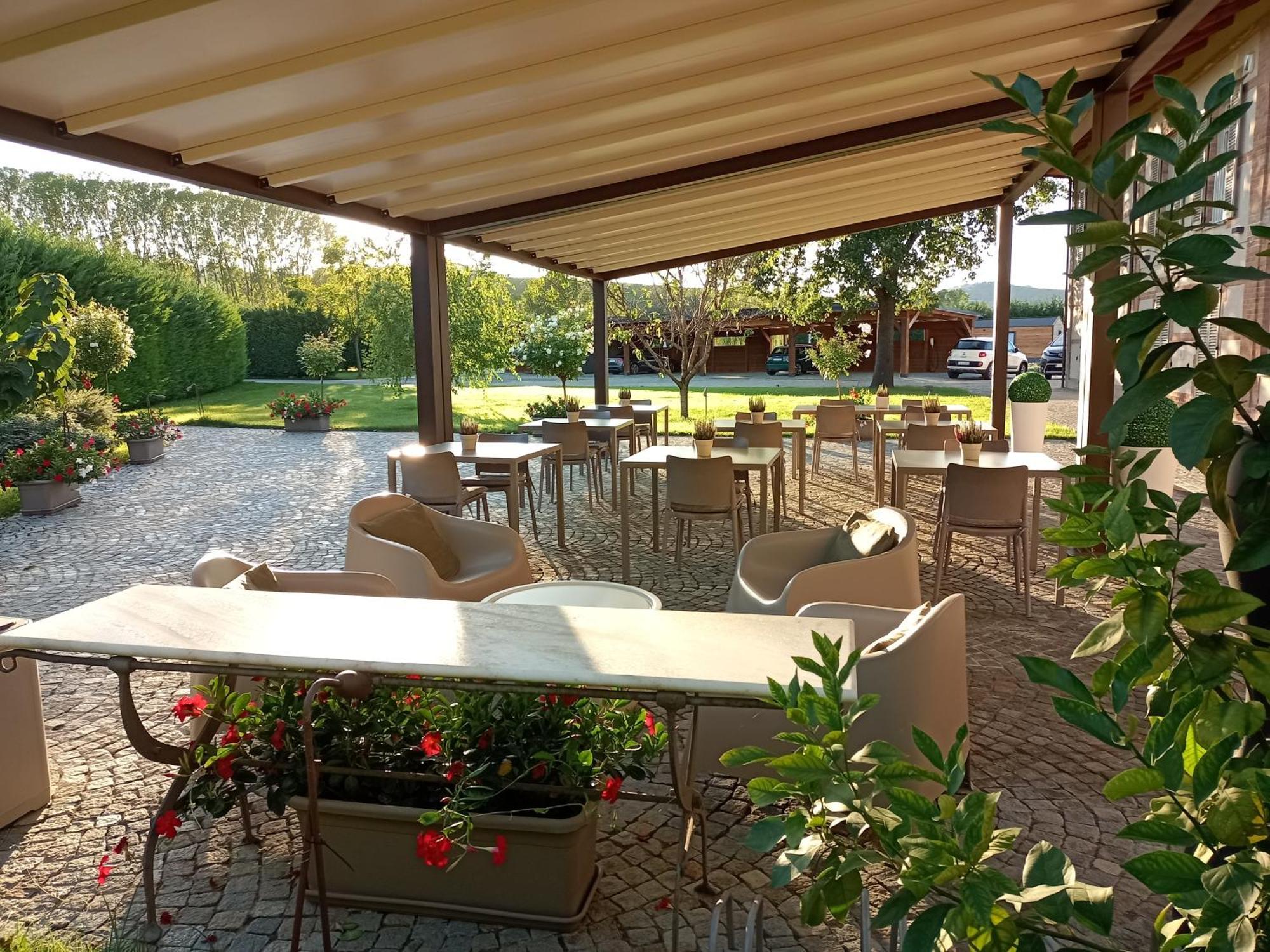 La Cascina Di Carlotta 1846 Agriturismo Alba  Eksteriør bilde